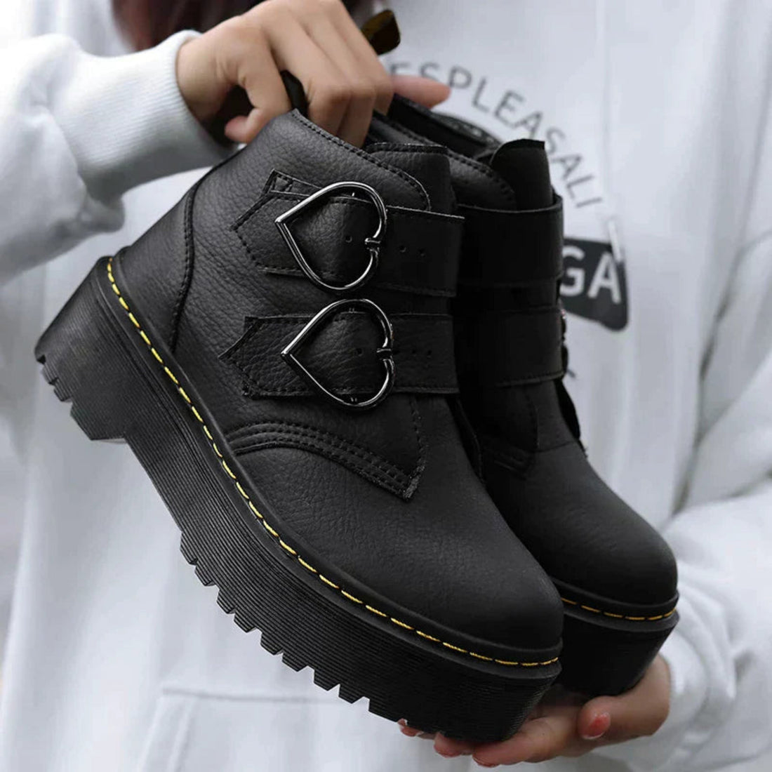 Bottines Plates Femme – Boucles Cœur, Semelle Épaisse