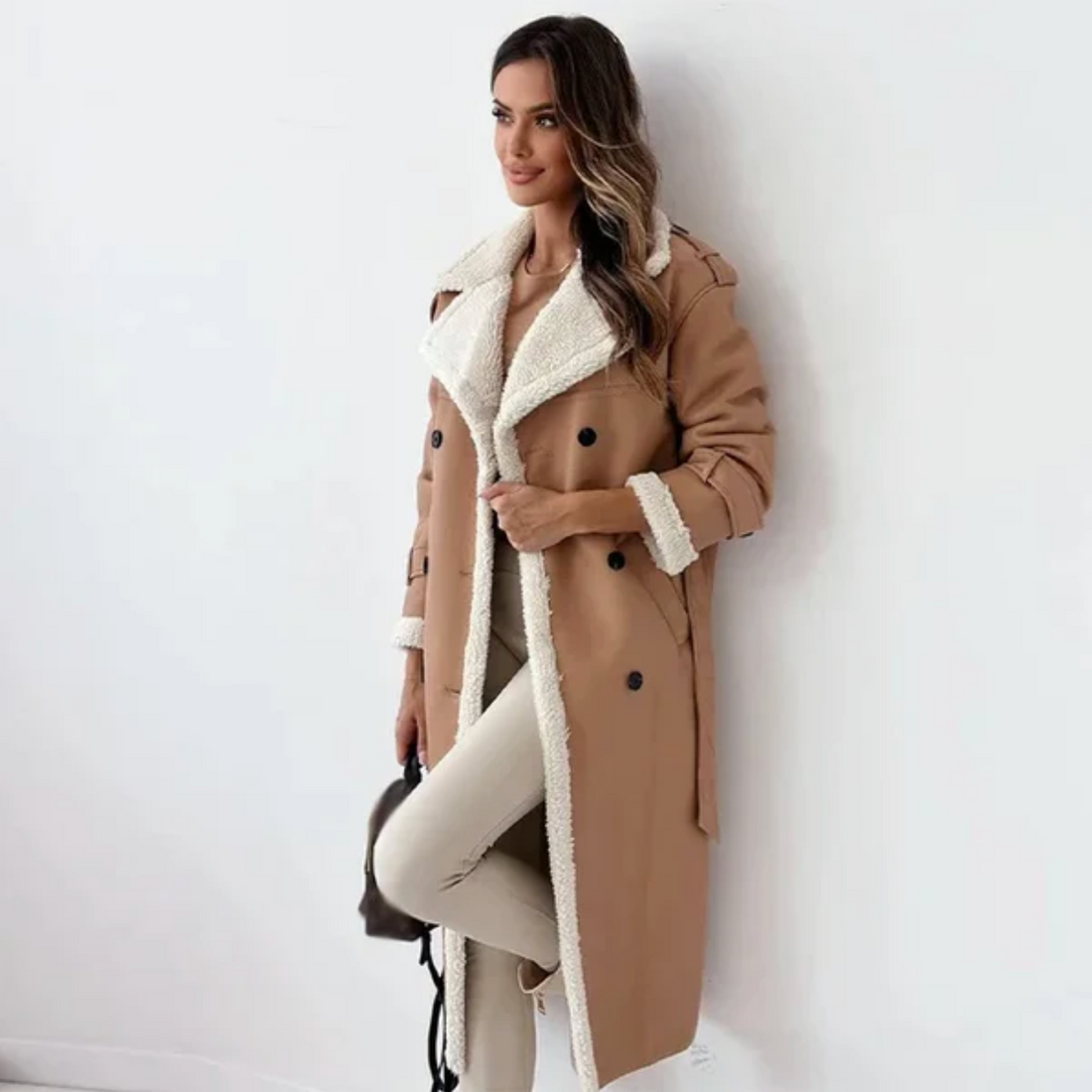 Manteau Femme – Coupe Longue, Boutonné