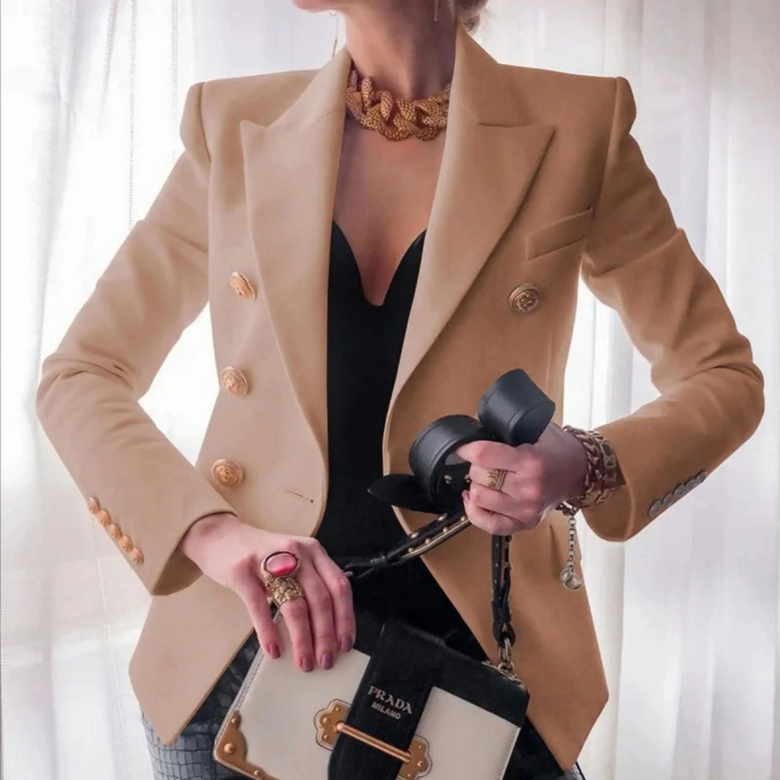 Blazer Femme – Boutons Dorés, Structuré