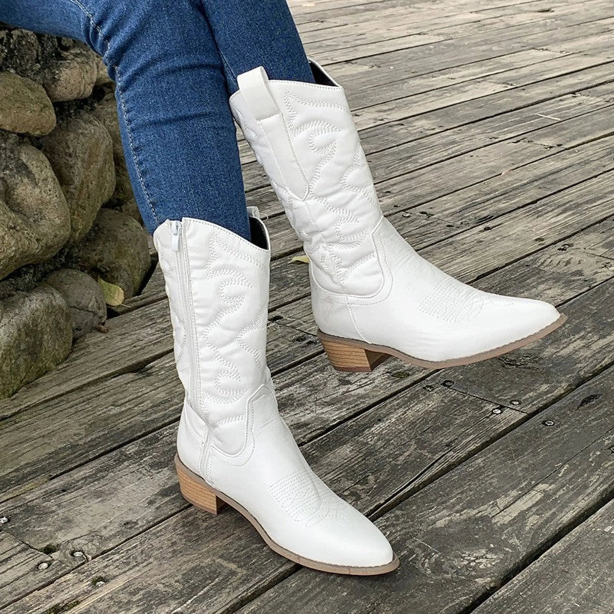 Bottes western femme métallisées – blanc