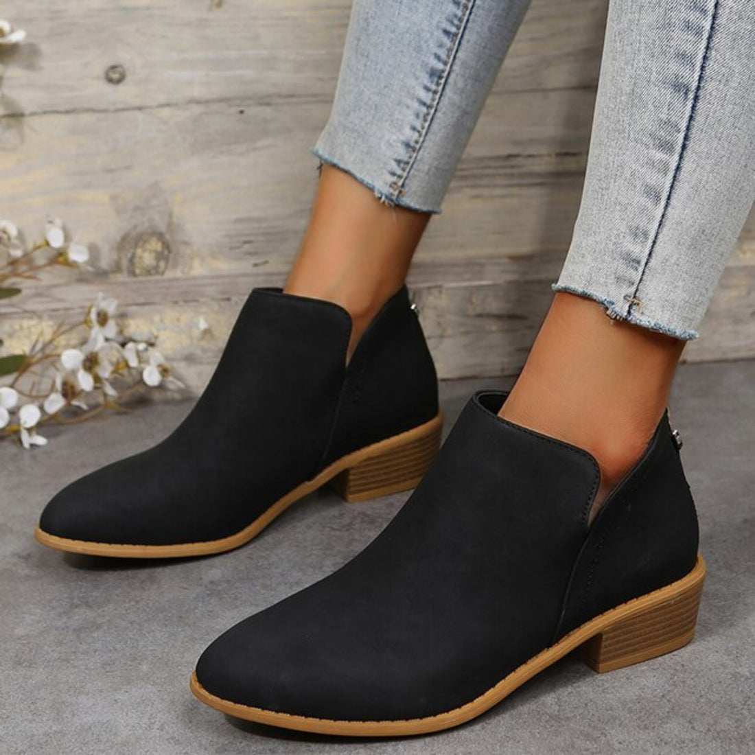 Bottines Femme à Talon Bas – Style Minimaliste