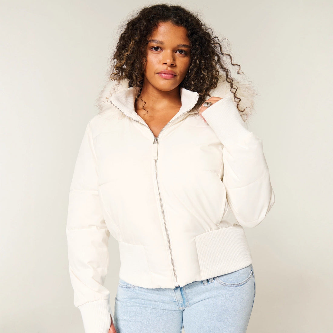 Manteau Femme – Capuche Amovible, Col Fourrure