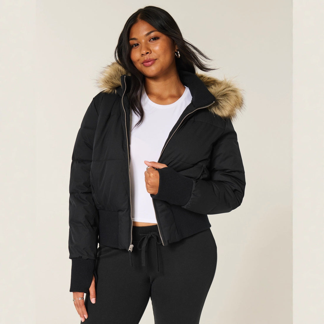 Manteau Femme – Capuche Amovible, Col Fourrure