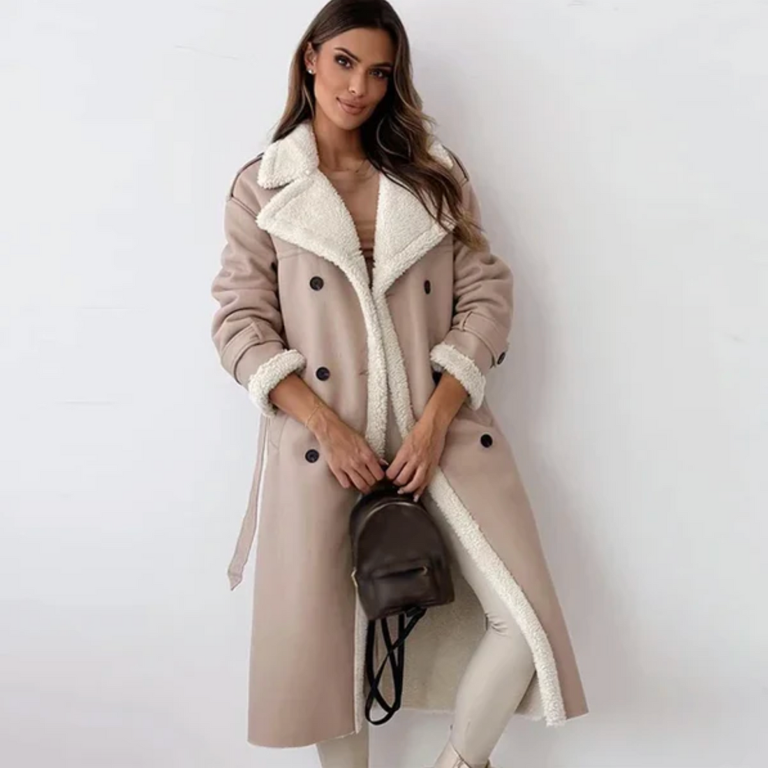 Manteau Femme – Coupe Longue, Boutonné