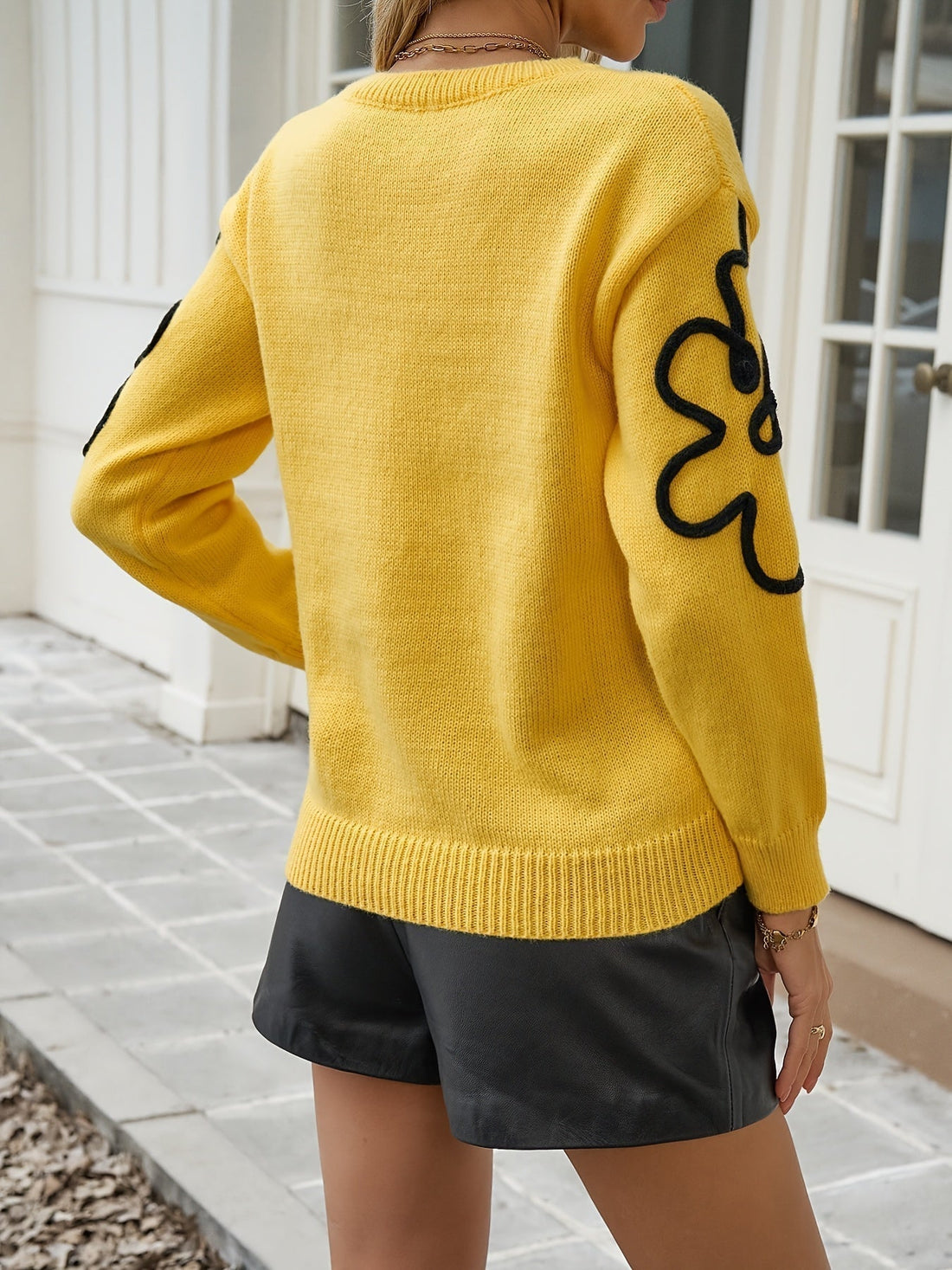 Pull Femme – Broderie Fleurs, Maille Col Rond