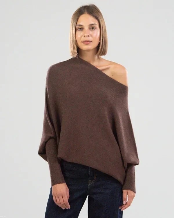 Pull Femme Épaule Dénudée – Maille Douce, Coupe Drapée
