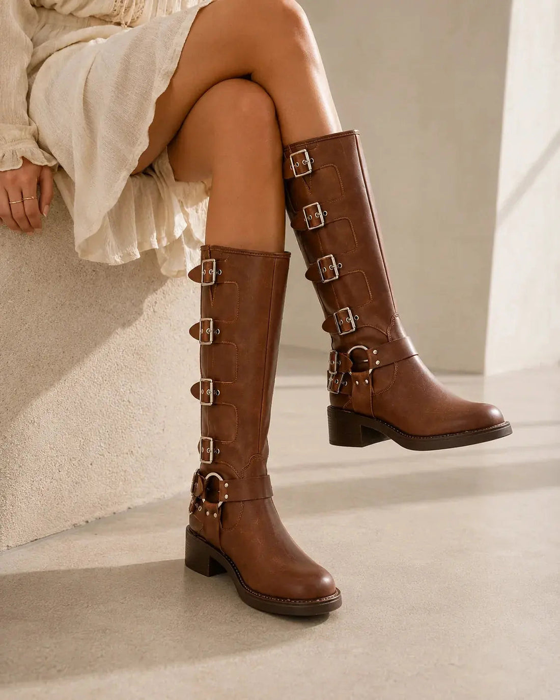 Santiags Femme – Boucles, Bout Pointu